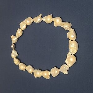 Baraque freshwater pearls 18" necklace
